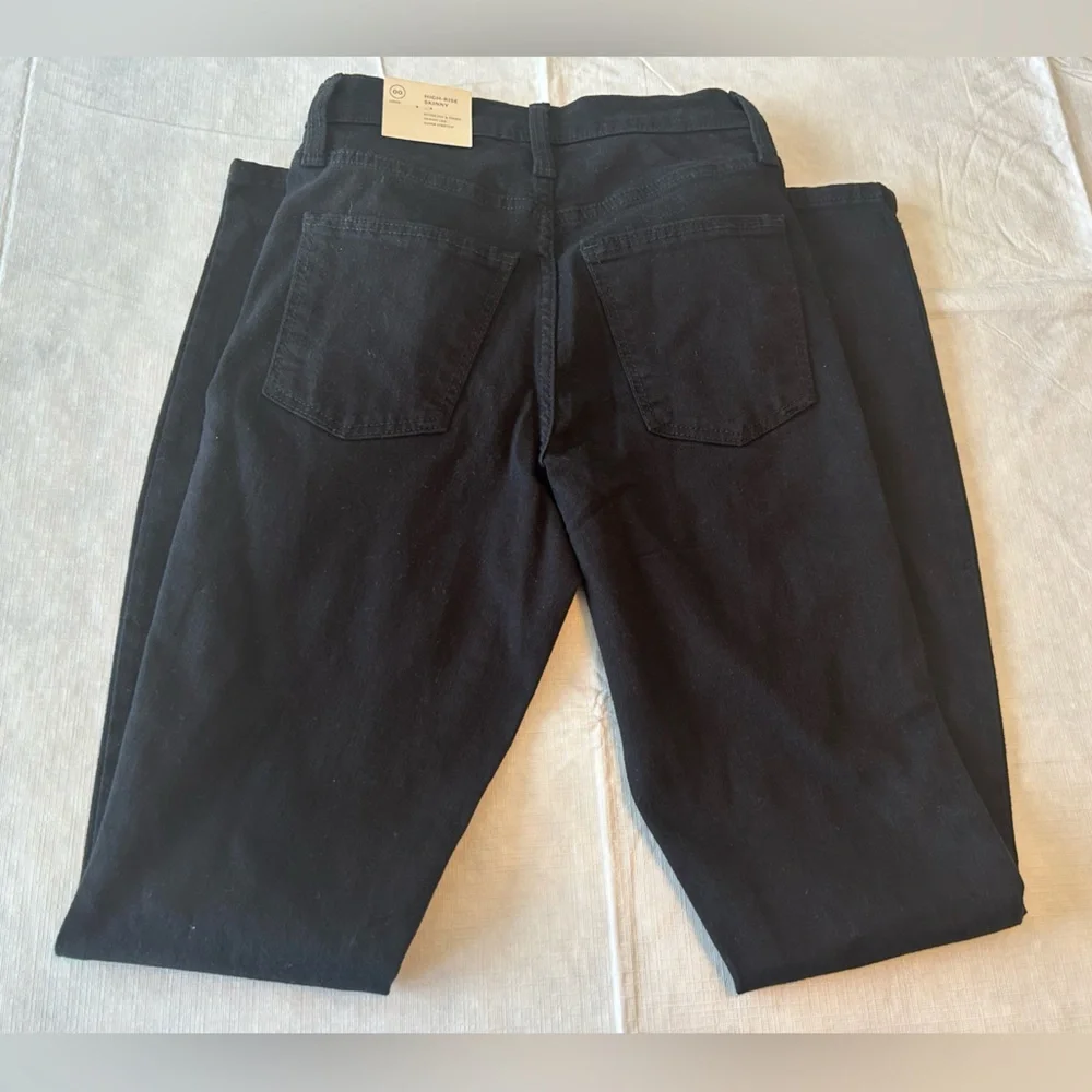 Universal Thread Black High-Rise Skinny Jeans - Slim Fit - Picture 5 of 8